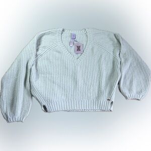 SAVAGE X FENTY SOLD OUT V NECK LARGE NWT